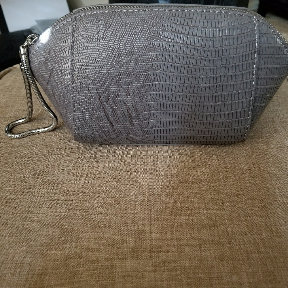 Gray clutch